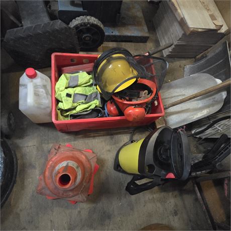 Posten Gartengeräte Schutzbekleidung - ID: 12-AA