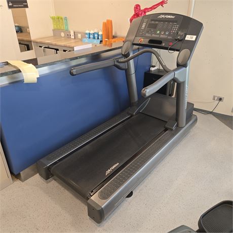 LifeFitness Flexdeck Laufband - ID: 62-WF