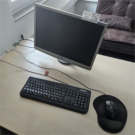 Samsung Monitor mit Maus & Tastatur - ID: 18-STM