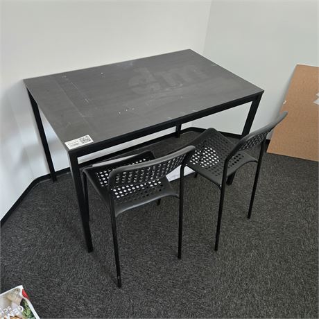 Tisch mit 2 Stühlen - ID: 19-STM