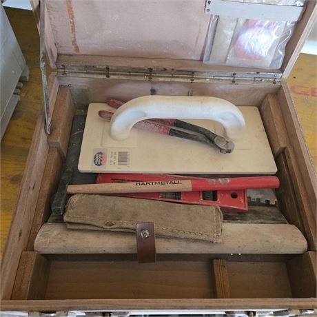 Posten Handwerkzeug mit Koffer - ID: 137-STM