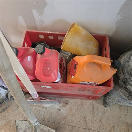 2 Kisten mit Inhalt - ID: 219-STM