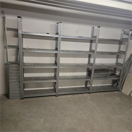 Stahlregal mit Zubehör - ID: 64-DUV