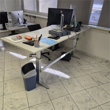 Swoboda Schreibtisch höhenverstellbar - ID: 20-DUV