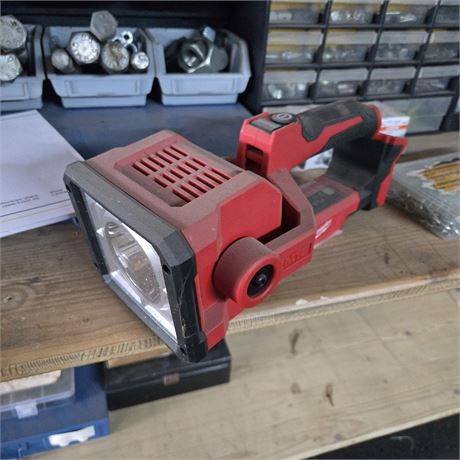 Milwaukee M18 SLED Akkulampe - ID: 11-PSE