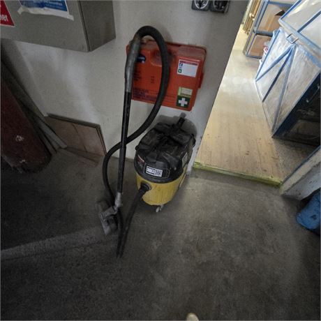 Kärcher NT 561 Sauger - ID: 71-CGW