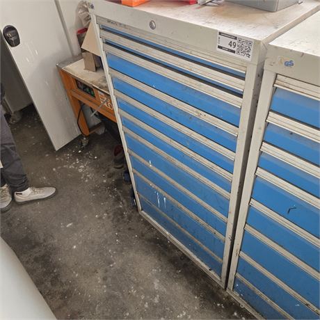 Werkzeugschrank mit Inhalt - ID: 49-CGW