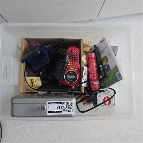 Kiste mit diversen Gegenständen - ID: 70-ZSP