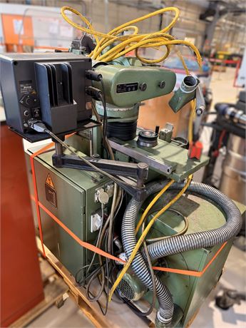 SAACKE Universal-Werkzeugschleifmaschine | UW-Baureihe | Bj. 1990 | Heidenhain-D