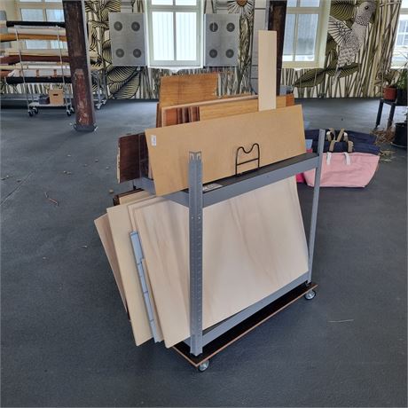 Rollwagen + Bastelmaterial + Holzplatten + Holzfurniere - ID: 42-FPC