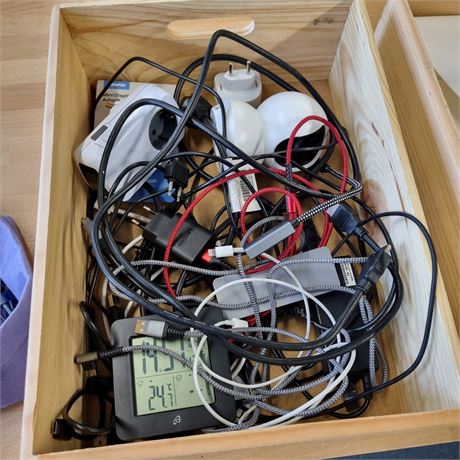 Posten EDV-Kabel + Netzteile - ID: 82-FPC