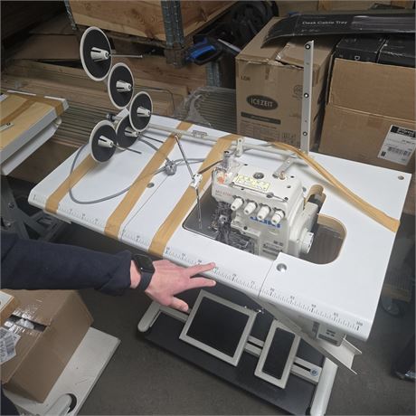 Juki MO-6716S Industrie-Overlock 5-Faden - ID: 214-FPC