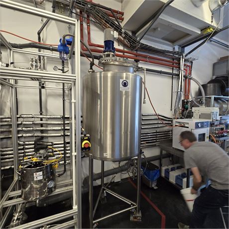 Edelstahltank 600 L (INOX) mit Propellerrührwerk, Wägetechnik & Ex-Sensorik