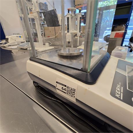 Analytische Waage KERN EWJ 300-3H mit Windschutz