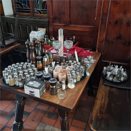 Posten Salz- und Pfefferstreuer + Dekoration - ID: 39-GHT