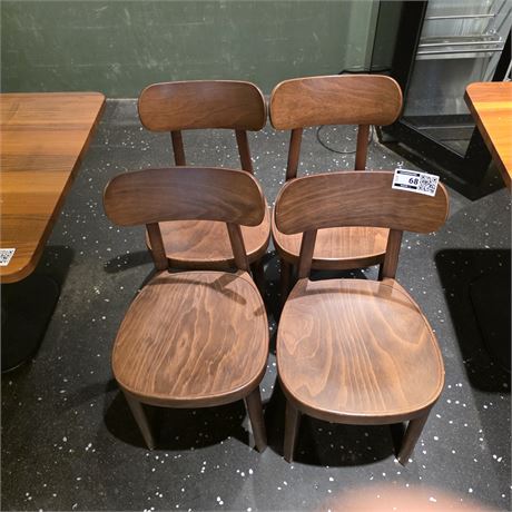 Thonet Stühle Modell 20 aus Nussbaumholz - ID: 68-LLG