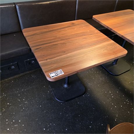 Tisch Nussbaumholz mit Stahlfuss - ID: 24-LLG