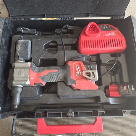Milwaukee M12 BPRT Akkunietenzange - ID: 105-REB
