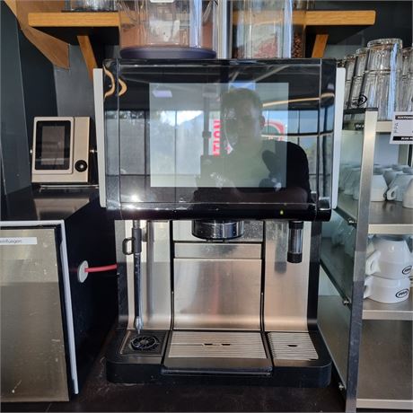 WMF Profi-Gastro-Kaffeemaschine + Milchkühlschrank + Tassenregal - ID: 31-PPA