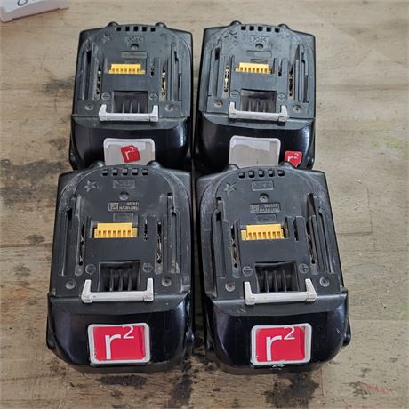 4 Makita Akkus 18 V + 3 Digitalmultimeter - ID: 74-RTS